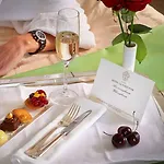 מלון La Voile D'or 5*